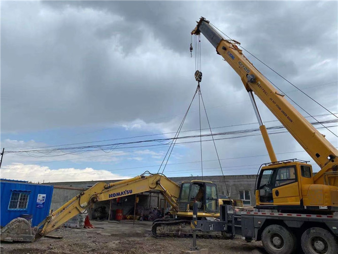 尼勒克县25吨吊车的工作半径是多少？